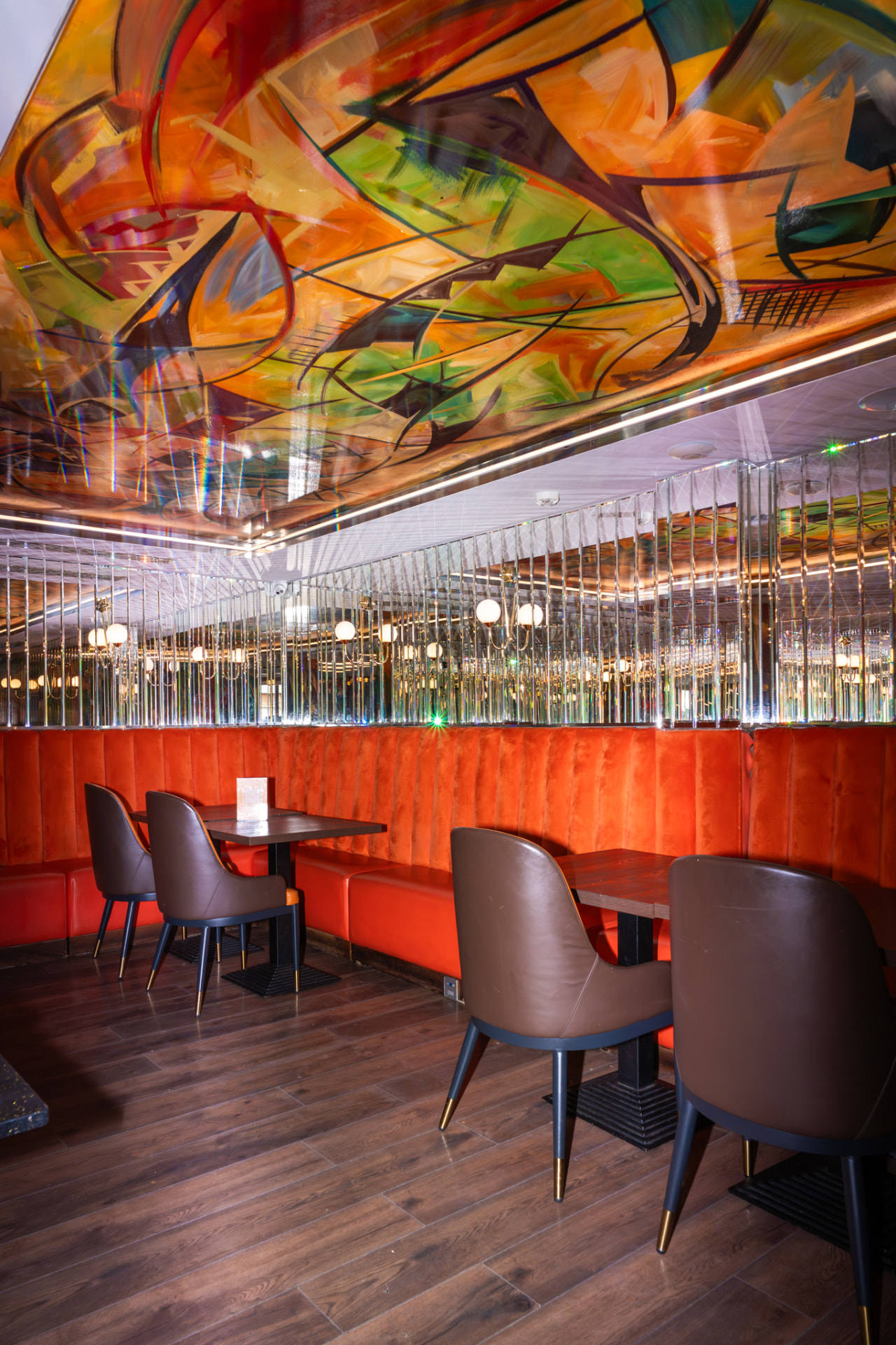 Manjaros London interior 38